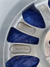 Load image into Gallery viewer, 1x Alufelge 17 Zoll 7.0" 5x114.3 47ET Glanz Grau KE409-1K200 Nissan Juke FEL3741239002xu