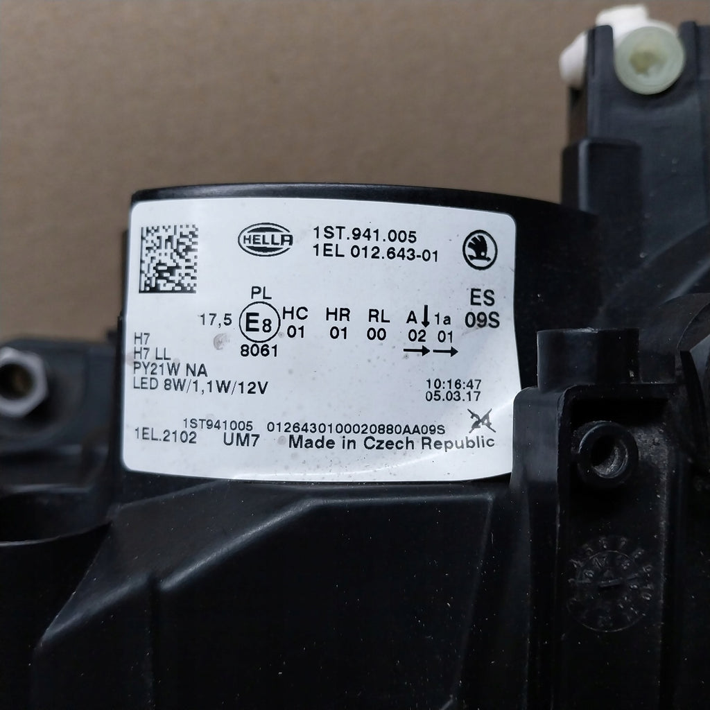 Frontscheinwerfer Skoda 1ST941005 Links Scheinwerfer Headlight