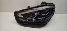 Laden Sie das Bild in den Galerie-Viewer, Frontscheinwerfer Mercedes-Benz W206 A2069061103 LED Links Headlight SCH2238638565br