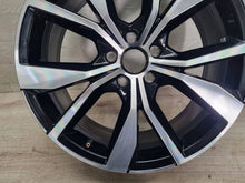 Laden Sie das Bild in den Galerie-Viewer, 1x Alufelge 19 Zoll 8.0" 5x112 47ET Glanz Schwarz 2GA601025AK VW T-Roc Rim Wheel FEL9117612485hq