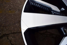 Load image into Gallery viewer, 1x Alufelge 16 Zoll 6.5&quot; 5x114.3 40ET Glanz Grau N856014 Mg Qashqai I Pulsar