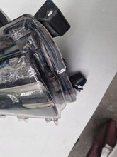 Laden Sie das Bild in den Galerie-Viewer, Frontscheinwerfer Toyota Corolla 81130-02E71-00 LED Rechts Headlight SCH2871747529fv