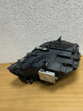 Laden Sie das Bild in den Galerie-Viewer, Frontscheinwerfer BMW 7 D6884 7182139 Ein Satz Scheinwerfer Headlight SCH6357486088ff