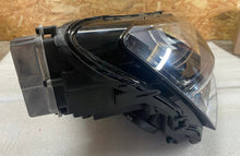 Laden Sie das Bild in den Galerie-Viewer, Frontscheinwerfer Skoda Superb 941016C Full LED Rechts Scheinwerfer Headlight
