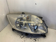 Laden Sie das Bild in den Galerie-Viewer, Frontscheinwerfer Toyota Auris 81110-02470 Rechts Scheinwerfer Headlight