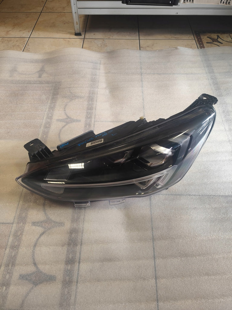 Frontscheinwerfer Ford Focus MX7B-13E015-ED Links Scheinwerfer Headlight