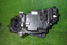 Laden Sie das Bild in den Galerie-Viewer, Frontscheinwerfer Skoda Superb III 3V1941016D Rechts Scheinwerfer Headlight SCH5579374657gh