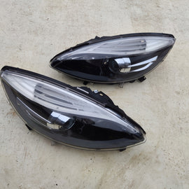 Frontscheinwerfer Renault Scenic 260106928R 1R002228989906002 Ein Satz Headlight SCH9647176571yu