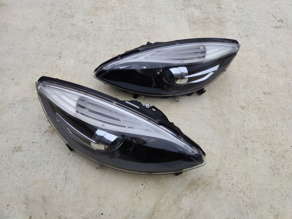 Frontscheinwerfer Renault Scenic 260106928R 1R002228989906002 Ein Satz Headlight SCH9647176571yu