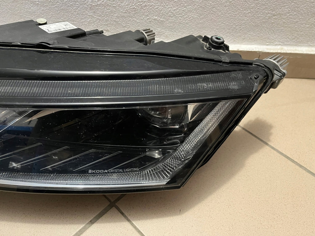 Frontscheinwerfer Skoda Octavia IV 5E4941015B Full LED Links Headlight SCH7685135433hz