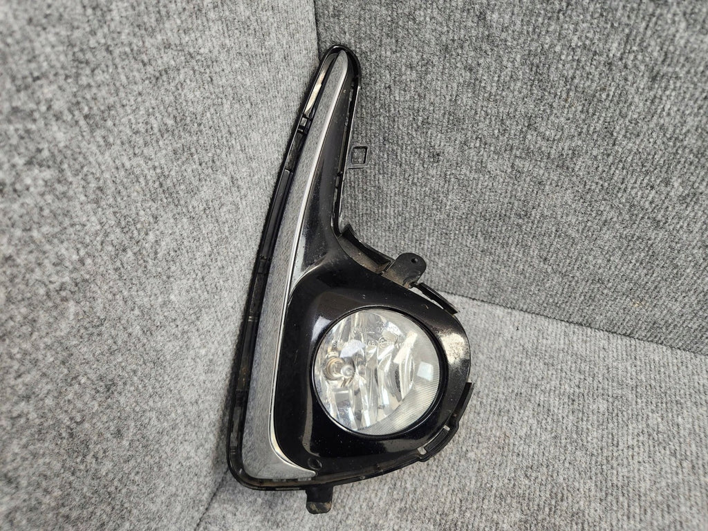 Frontscheinwerfer Toyota Yaris 8121002110SCZ 900064908121002110 Rechts Headlight SCH9888940424bs
