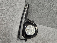 Laden Sie das Bild in den Galerie-Viewer, Frontscheinwerfer Toyota Yaris 8121002110SCZ 900064908121002110 Rechts Headlight SCH9888940424bs