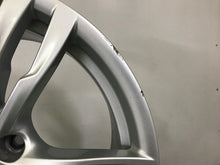Laden Sie das Bild in den Galerie-Viewer, 1x Alufelge 18 Zoll 8.0" 5x120 34ET Glanz Silber 7846778 BMW 1 Rim Wheel FEL1741299410gi