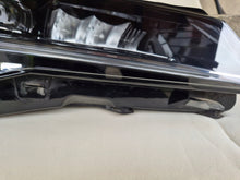 Laden Sie das Bild in den Galerie-Viewer, Frontscheinwerfer Skoda Superb III 3V1941016 LED Rechts Scheinwerfer Headlight