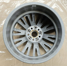 Load image into Gallery viewer, 1x Alufelge 18 Zoll 7.5" 5x112 25ET Glanz Silber 6883523 BMW 3 G21 G20 Rim Wheel FEL7908674422nv