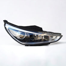 Laden Sie das Bild in den Galerie-Viewer, Frontscheinwerfer Hyundai I30 III 92102-G4020 Halogen Rechts Headlight