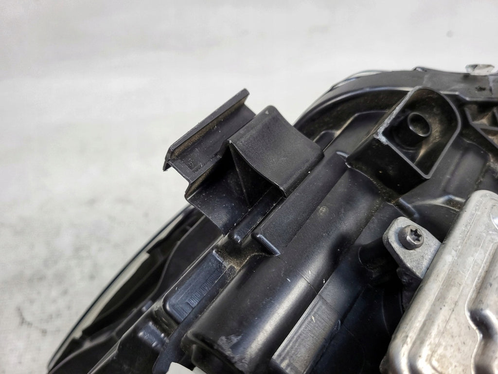 Frontscheinwerfer Mercedes-Benz W176 A1768200661 Xenon Rechts Headlight SCH1459753172bo