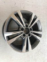 Laden Sie das Bild in den Galerie-Viewer, 1x Alufelge 17 Zoll 6.5" 5x112 A2124015602 Mercedes-Benz Rim Wheel FEL2309562277ca