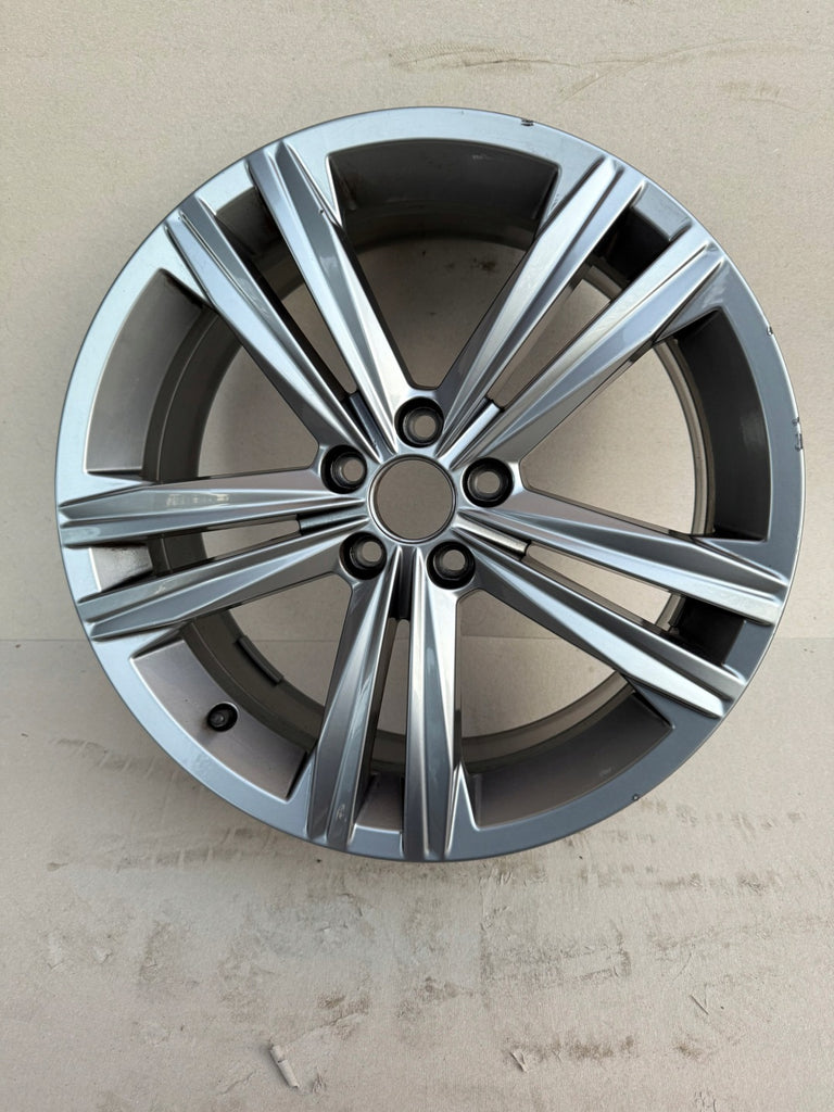 1x Alufelge 17 Zoll 6.5" 5x100 39ET Glanz Graphit 2GM601025G VW T-Cross FEL9107151447tp
