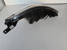 Load image into Gallery viewer, Frontscheinwerfer Hyundai I20 92101-C8000 Links Scheinwerfer Headlight
