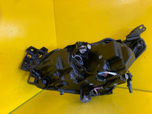 Laden Sie das Bild in den Galerie-Viewer, Frontscheinwerfer Mazda III LED Rechts Scheinwerfer Headlight
