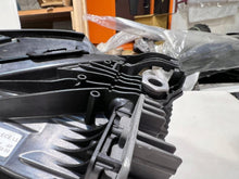 Laden Sie das Bild in den Galerie-Viewer, Frontscheinwerfer BMW 9851802-09 LED Rechts Scheinwerfer Headlight SCH5851685562nh