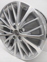Laden Sie das Bild in den Galerie-Viewer, 1x Alufelge 18 Zoll 8.0&quot; 5x114.3 50ET 42611-33C80 Toyota Camry Rim Wheel
