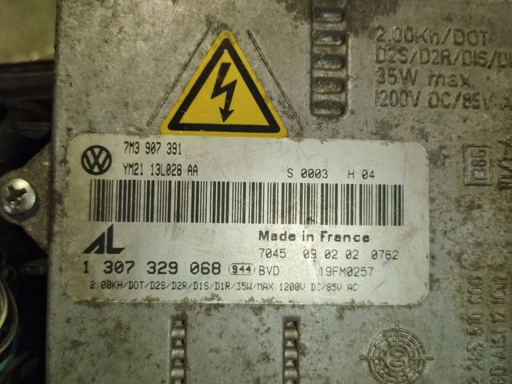 Frontscheinwerfer VW Golf IV 1J1941015P Xenon Links Scheinwerfer Headlight SCH9489089113cp