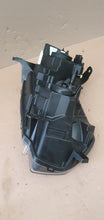 Laden Sie das Bild in den Galerie-Viewer, Frontscheinwerfer Dacia Sandero II 260609154R Links Scheinwerfer Headlight SCH8954082710re