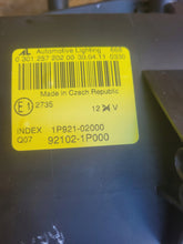 Laden Sie das Bild in den Galerie-Viewer, Frontscheinwerfer Kia Venga KL177004 Rechts Scheinwerfer Headlight