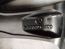 Laden Sie das Bild in den Galerie-Viewer, 1x Alufelge 18 Zoll 7.5&quot; 5x112 52ET A4474014400 Mercedes-Benz Vito W447