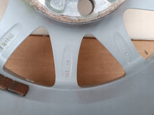 Laden Sie das Bild in den Galerie-Viewer, 1x Alufelge 16 Zoll 6.5&quot; 5x114.3 39ET PZ406-T067E Toyota Auris Rim Wheel