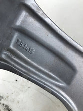 Laden Sie das Bild in den Galerie-Viewer, 1x Alufelge 18 Zoll 7.5&quot; 5x108 49ET Peugeot Rim Wheel