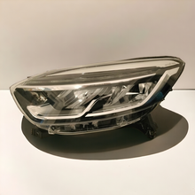 Laden Sie das Bild in den Galerie-Viewer, Frontscheinwerfer Renault Captur 260606152R FULL LED Links Headlight