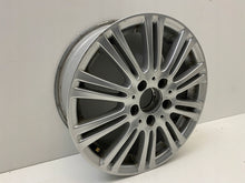 Laden Sie das Bild in den Galerie-Viewer, 1x Alufelge 16 Zoll 6.0&quot; 5x112 46ET Glanz Silber A1694012102 Mercedes-Benz