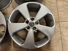 Laden Sie das Bild in den Galerie-Viewer, 4x Alufelge 17 Zoll 7.0" 5x105 38ET Glanz Silber Opel Mokka Rim Wheel FEL9428618164xz
