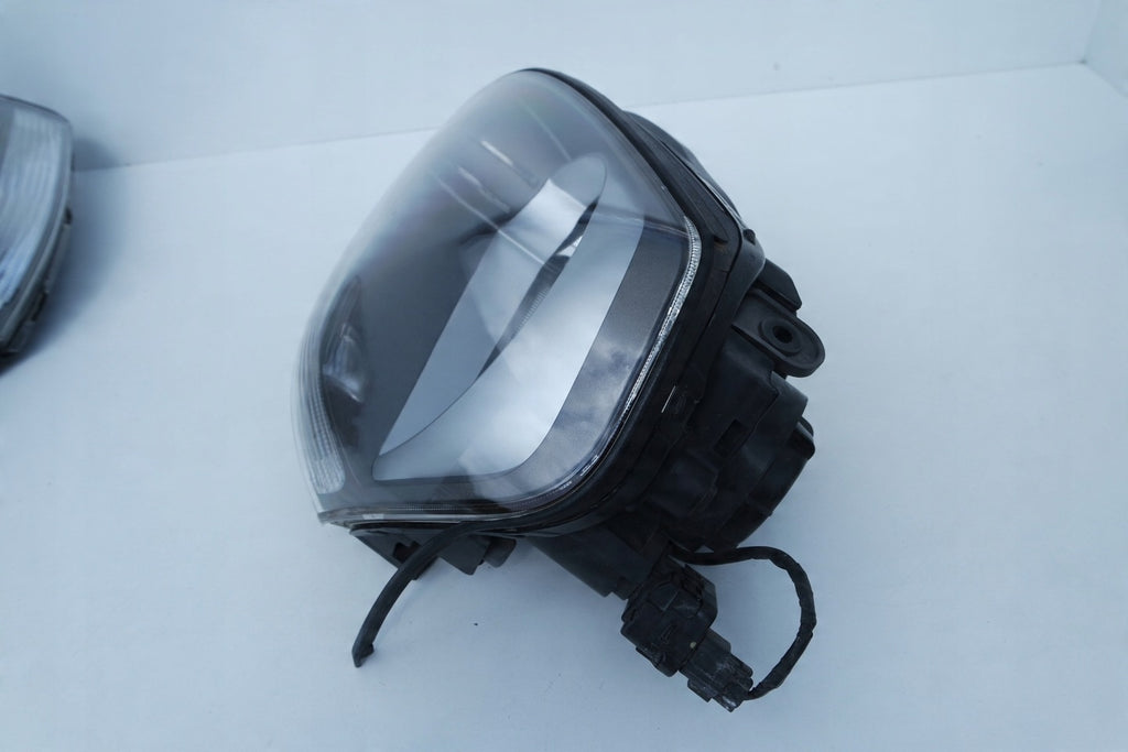 Frontscheinwerfer Hyundai Tucson I 92102-2 LED Ein Stück (Rechts oder Links)