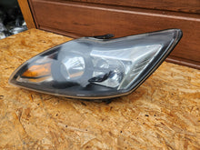 Laden Sie das Bild in den Galerie-Viewer, Frontscheinwerfer Ford Focus 8M51-13D155-CF Xenon Links Scheinwerfer Headlight