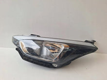 Load image into Gallery viewer, Frontscheinwerfer Hyundai I20 II 92101-C8000 Links Scheinwerfer Headlight