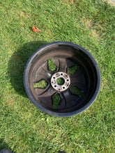 Load image into Gallery viewer, 1x Alufelge 18 Zoll 7.5" 5x112 53ET Glanz Grau A2474012800 Mercedes-Benz W247 FEL3003096522bq