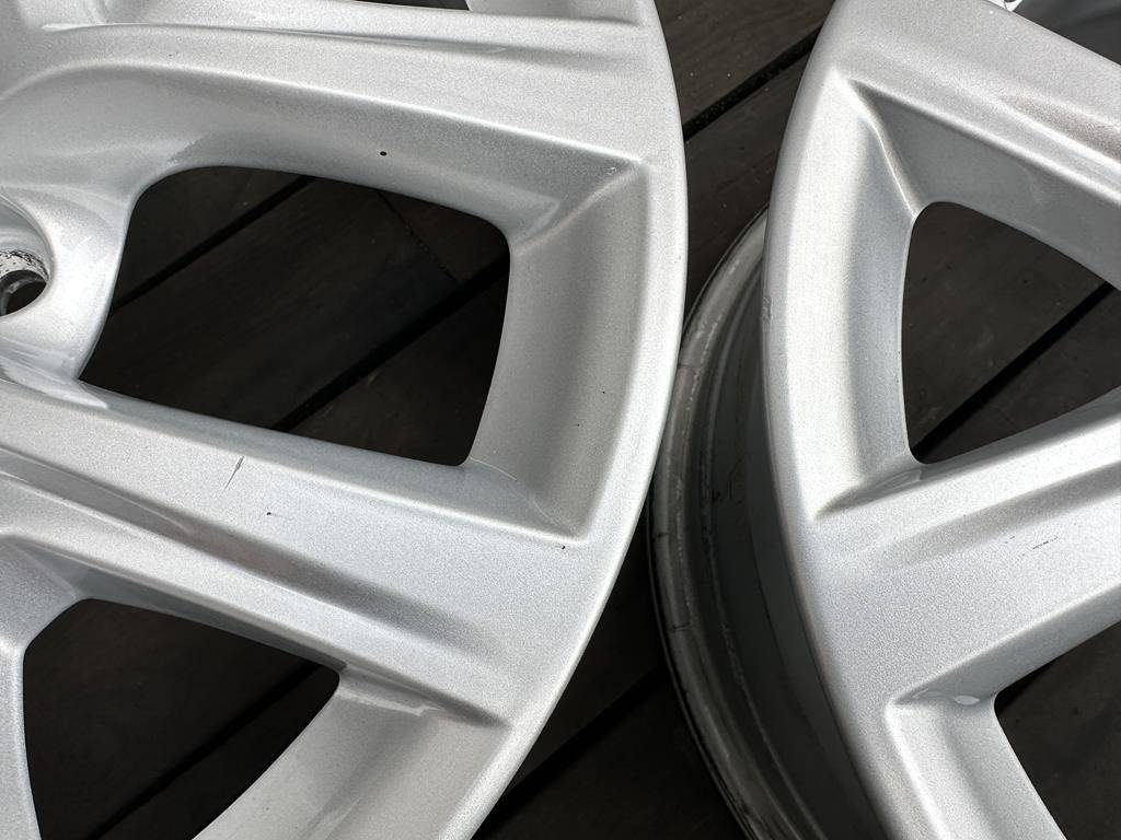 4x Alufelge 17 Zoll 6.5" 5x112 39ET Glanz Silber 6856076 BMW X1 F48 Rim Wheel FEL7050000420nu