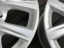 Load image into Gallery viewer, 4x Alufelge 17 Zoll 6.5" 5x112 39ET Glanz Silber 6856076 BMW X1 F48 Rim Wheel FEL7050000420nu
