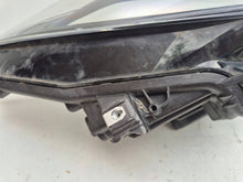 Laden Sie das Bild in den Galerie-Viewer, Frontscheinwerfer Opel Astra K 39158006 Rechts Scheinwerfer Headlight SCH8839701695hb