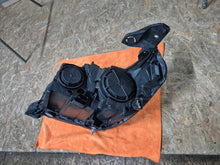 Laden Sie das Bild in den Galerie-Viewer, Frontscheinwerfer Opel Corsa F 39162649 FALSE Scheinwerfer Headlight SCH8445227204py