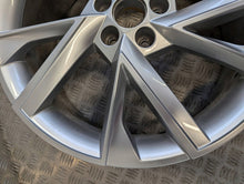 Load image into Gallery viewer, 1x Alufelge 18 Zoll 7.0" 5x100 39ET 657601025A Skoda Kamiq Rim Wheel FEL1173033055bk