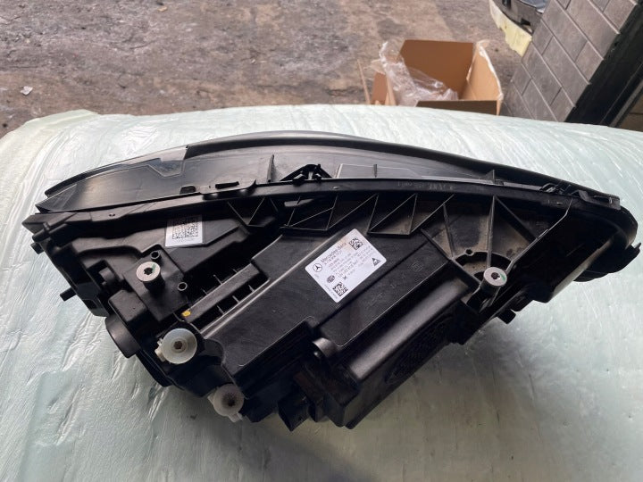 Frontscheinwerfer Mercedes-Benz Cla A1189061301 A1189061401 Rechts Headlight SCH5240777391su