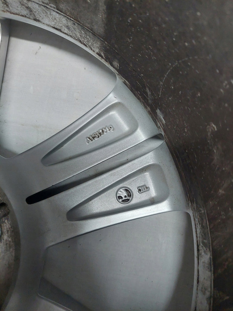 1x Alufelge 17 Zoll 7.0" 5x112 45ET Glanz Silber 57A601025E Skoda Kodiaq