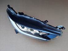 Load image into Gallery viewer, Frontscheinwerfer Toyota 4 Yaris LED Rechts Scheinwerfer Headlight