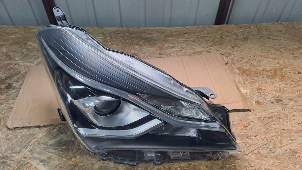 Frontscheinwerfer Toyota Yaris Rechts Scheinwerfer Headlight