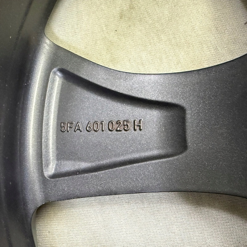 1x Alufelge 18 Zoll 7.5" 5x112 46ET Glanz Schwarz 5FA601025H Seat Rim Wheel FEL1190061909ia